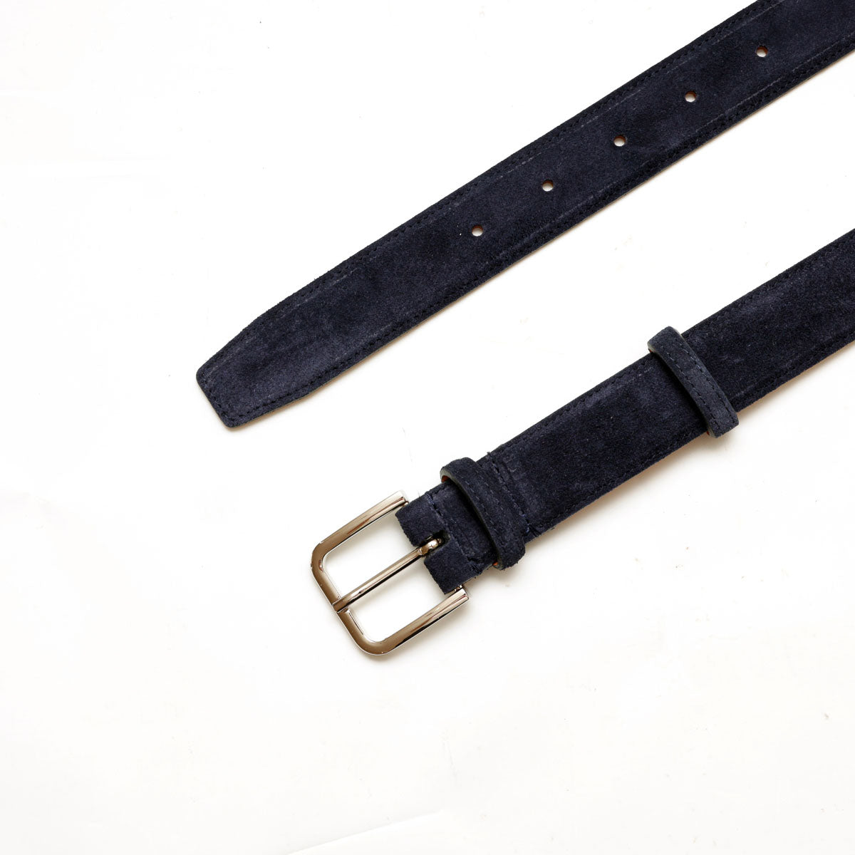 Cintura da uomo in pelle scamosciata blu e fibbia color argento lucido, prodotta da Pianigiani.