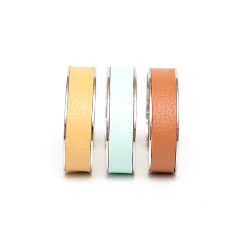 Bracciale rigido caramello