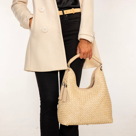 Emily bag, borsa da donna in pelle intrecciata beige, made in Italy è realizzata e distribuita da Pianigiani.