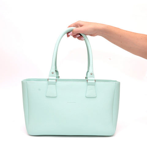 V bag in aquamarine leather