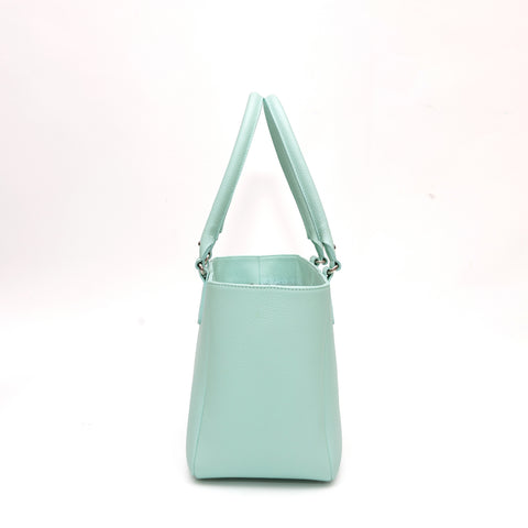 V bag in aquamarine leather