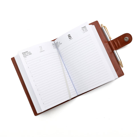 Agenda media in pelle marrone