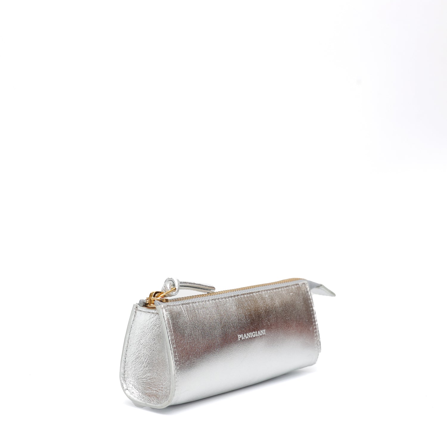 Beauty in pelle liscia argento, prodotta da Pianigiani Bags.