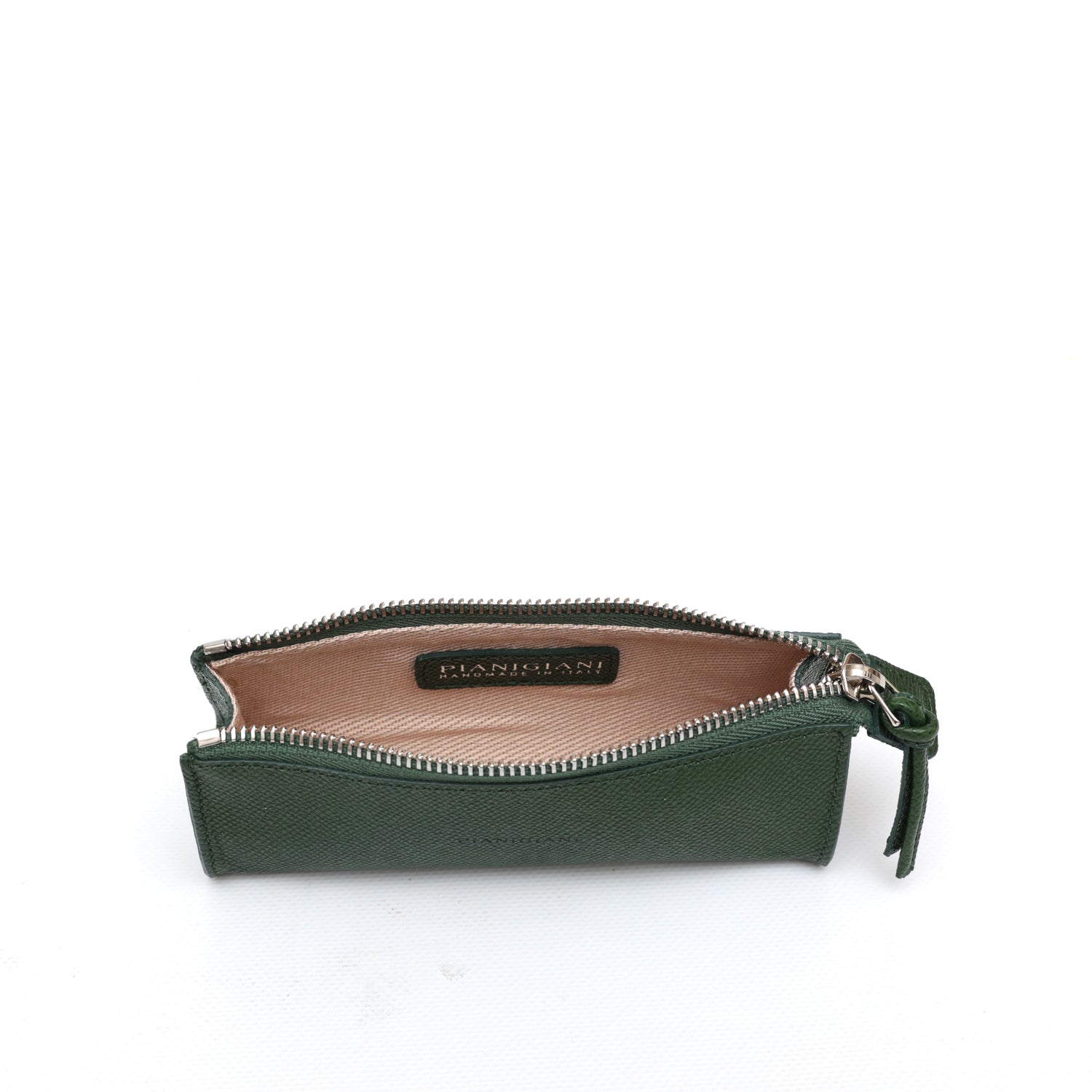 Beauty in pelle martellata verde, prodotta da Pianigiani Bags.