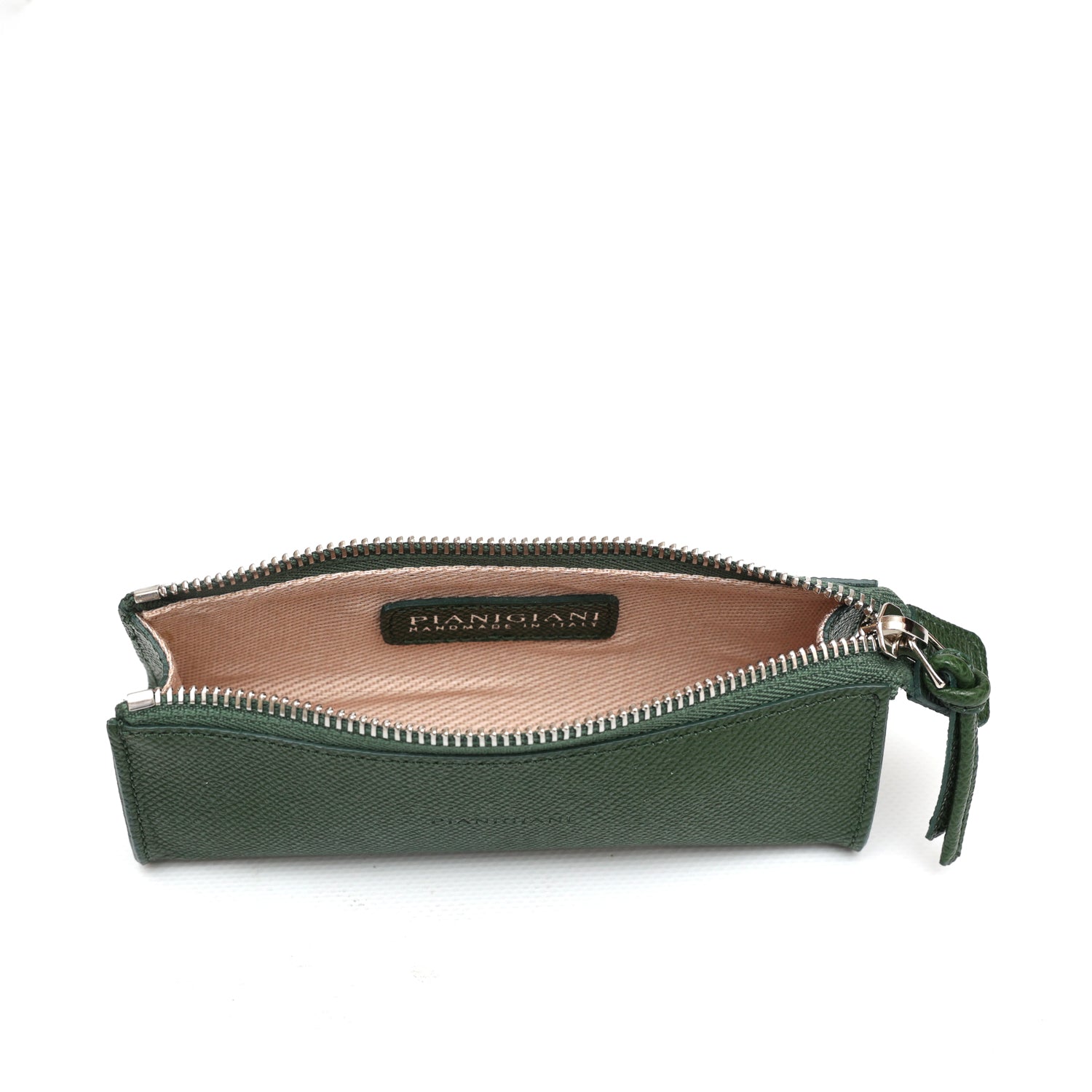 Beauty in pelle martellata verde, prodotta da Pianigiani Bags.