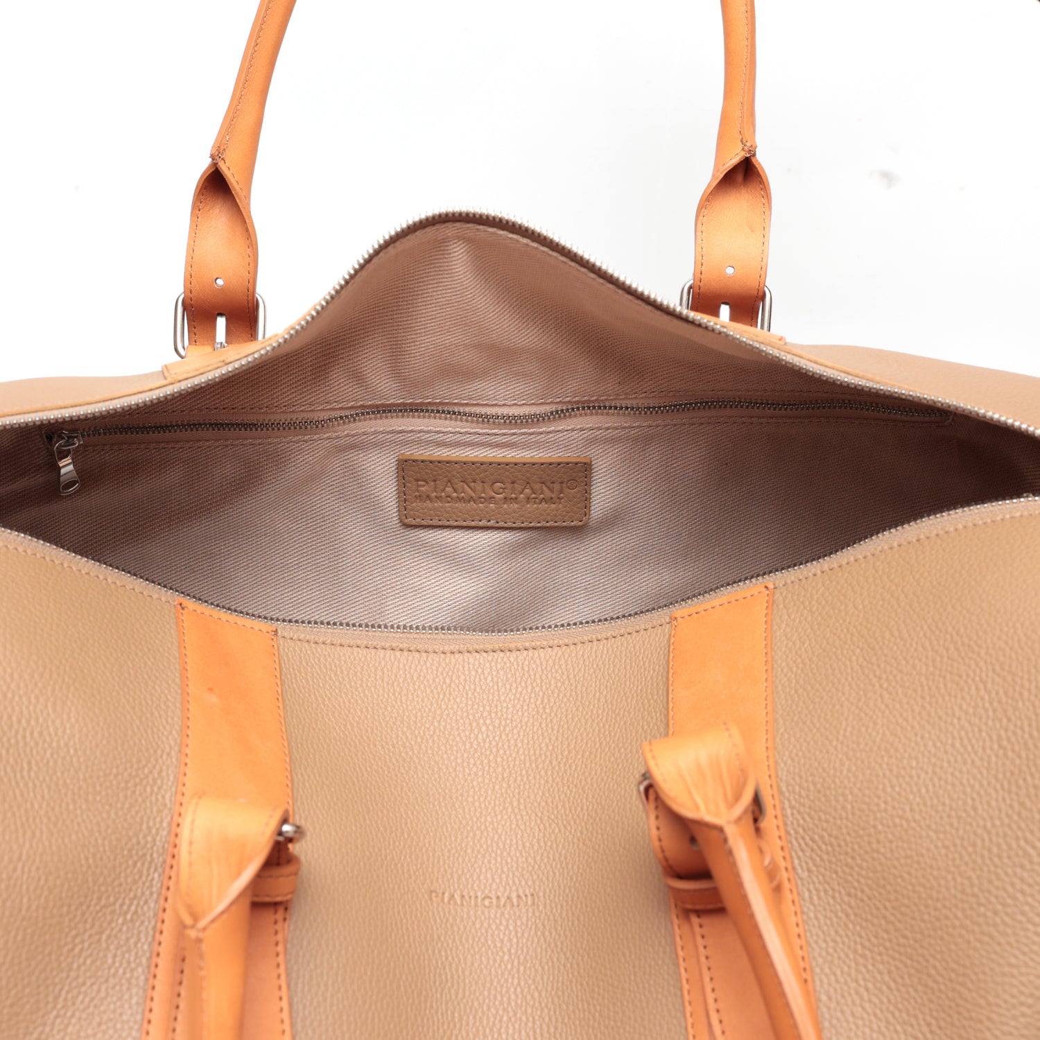 Borsa grande da viaggio in pelle taupe e cuoio naturale, prodotta da Pianigiani bags