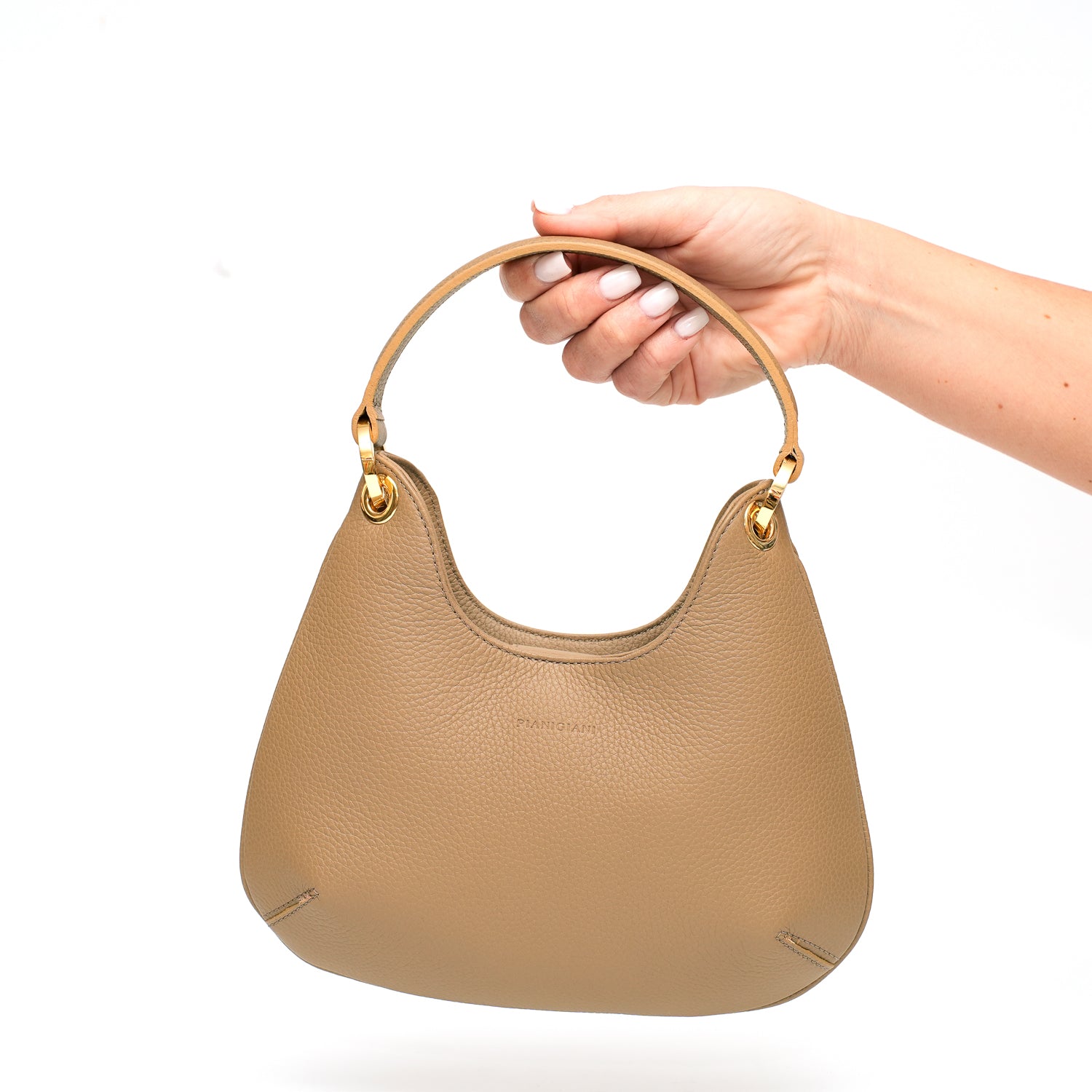 Borsa Mini Lou in pelle martellata verde tortora, prodotta da Pianigiani Bags.