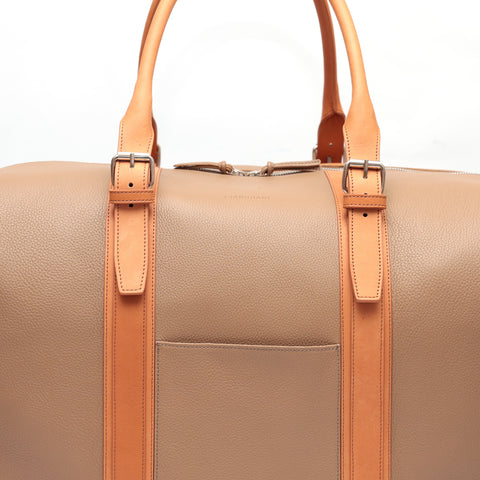 Borsa piccola da viaggio in pelle taupe e cuoio naturale, prodotta da Pianigiani bags