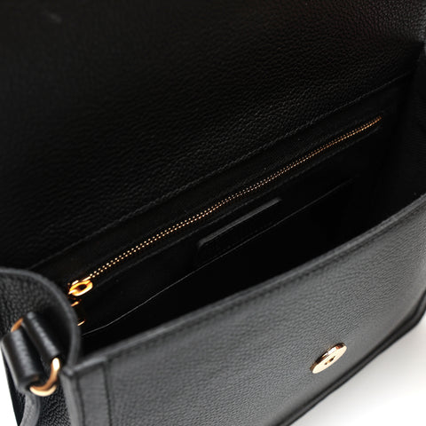Cara bag grande, borsa da donna a tracolla in pelle martellata nera, prodotta da Pianigiani Bags.
