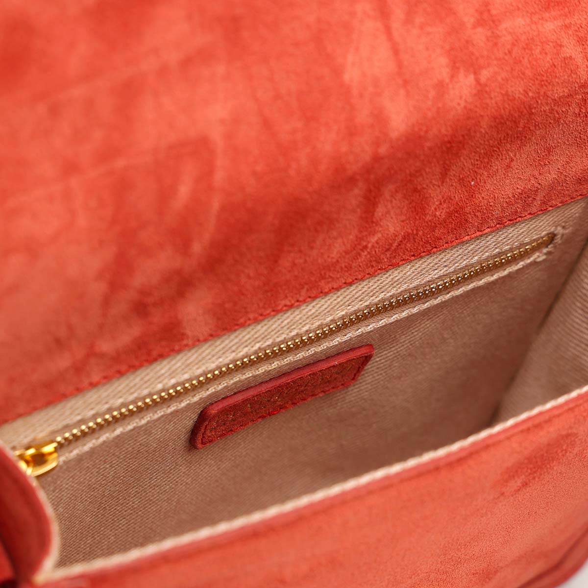 Cara bag, borsa donna a tracolla in pelle scamosciata color ruggine. Prodotta a mano da Pianigiani bags