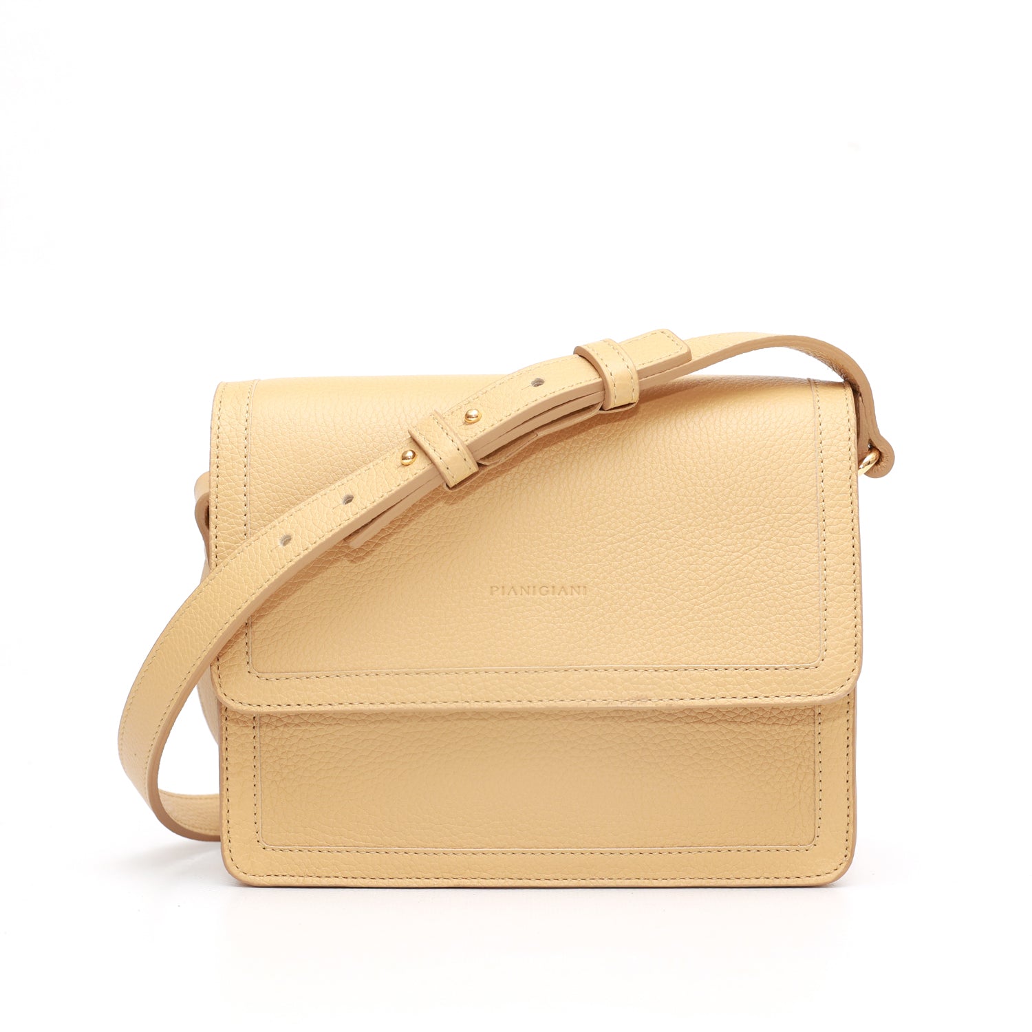Cara bag piccola, borsa da donna a tracolla in pelle martellata burro, prodotta da Pianigiani Bags.