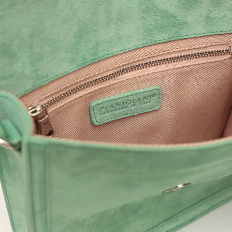 Cara bag piccola, borsa da donna a tracolla in pelle scamosciata verde, prodotta da Pianigiani Bags.