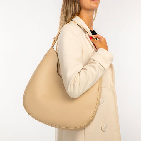 Cloe, borsa in pelle martellata beige, prodotta da Pianigiani.