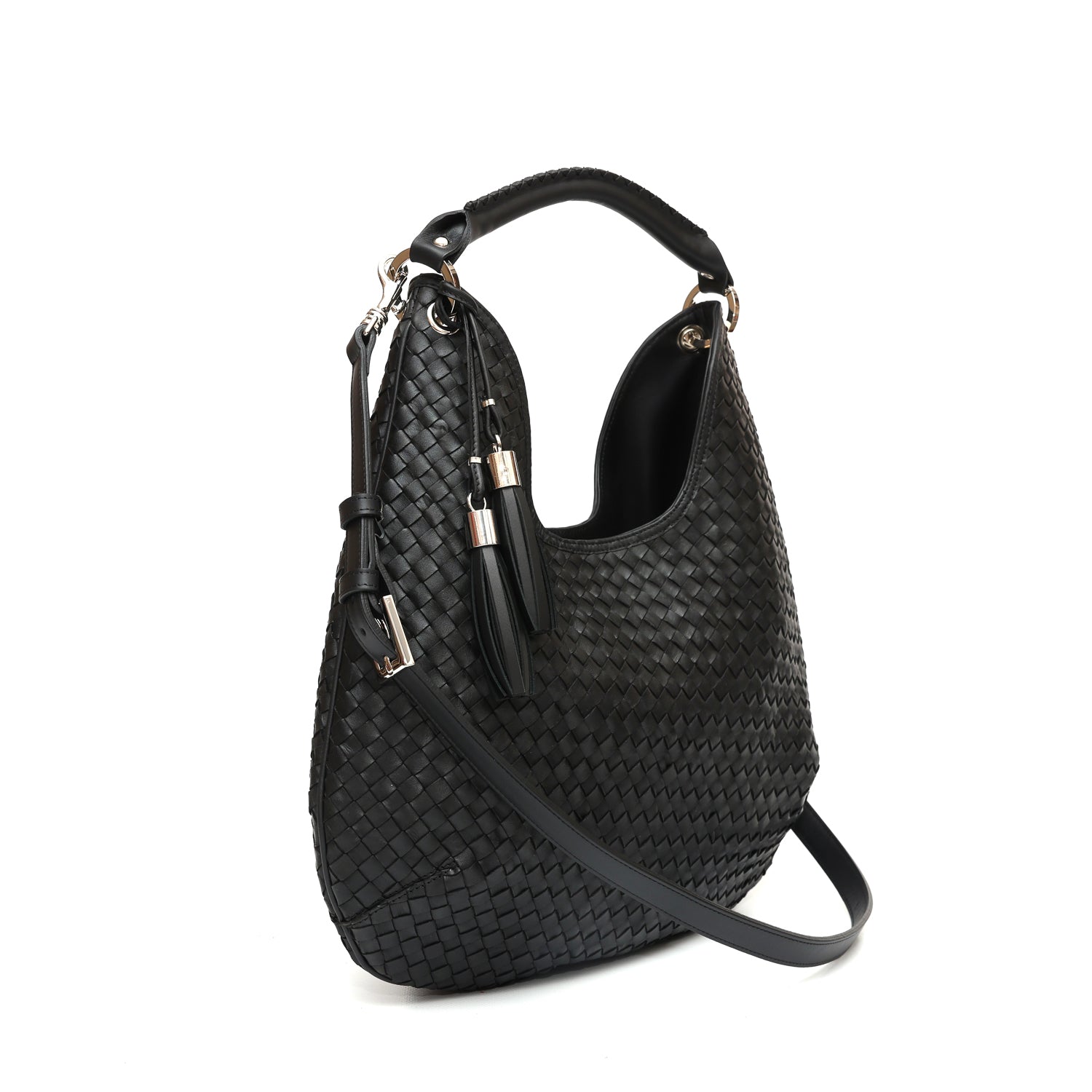 Lou, borsa da spalla in pelle intrecciata nera, prodotta e venduta da Pianigiani handmade leather bags.