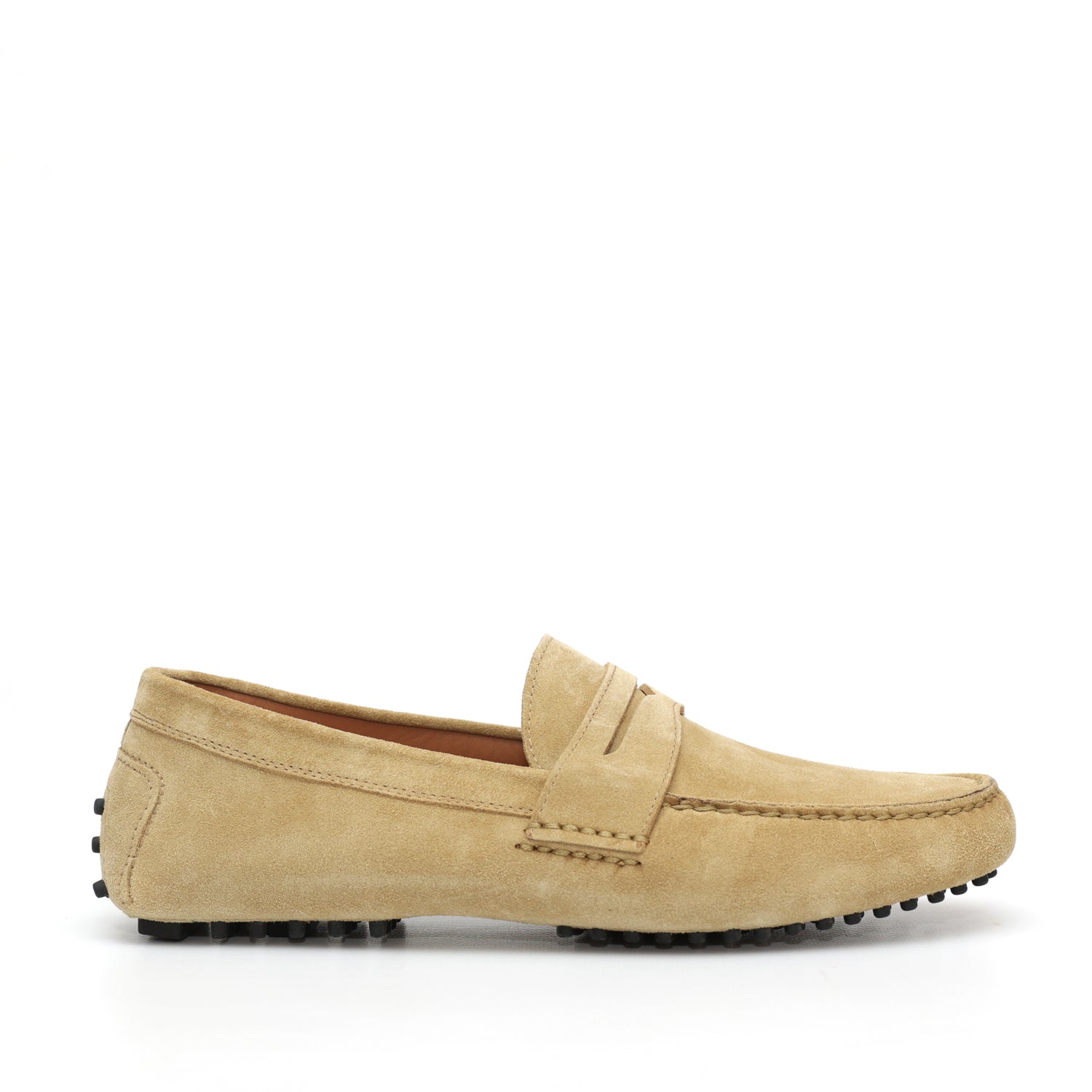 Mocassino da uomo in morbida pelle scamosciata beige, fatto a mano presso Pianigiani Bags.