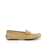 Mocassino da donna in pelle scamosciata beige, fatto a mano presso Pianigianibags