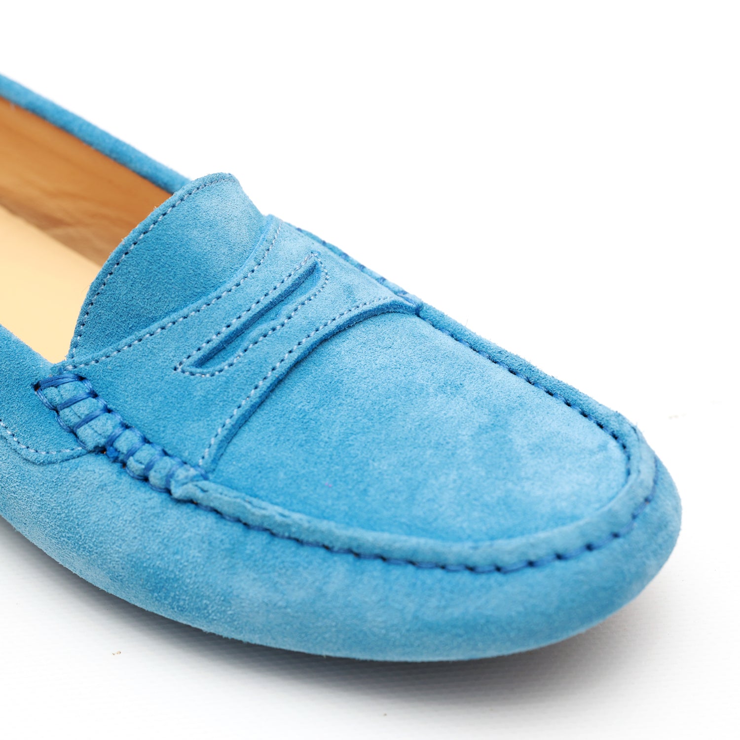 Mocassino da donna scamosciato denim, modello gommino. Prodotto in Italia.