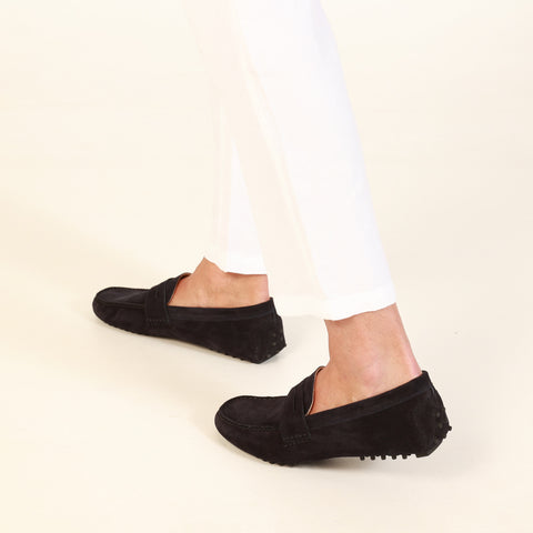 Mocassino da uomo scamosciato blu, modello gommino, prodotto in Italia.