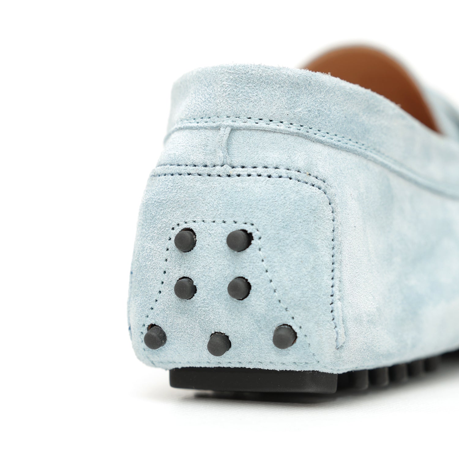 Mocassino da uomo scamosciato azzurro, modello gommino, prodotto in Italia.