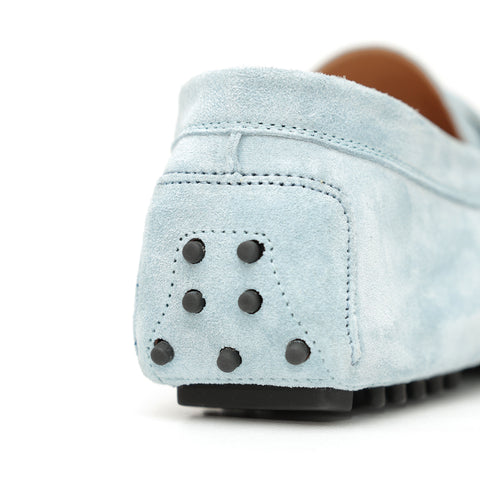 Mocassino da uomo scamosciato azzurro, modello gommino, prodotto in Italia.