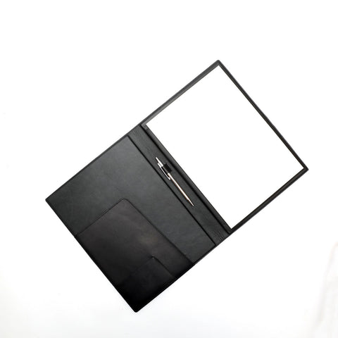 Portablocco formato A4 in pelle liscia nera. Prodotto a mano da Pianigiani bags
