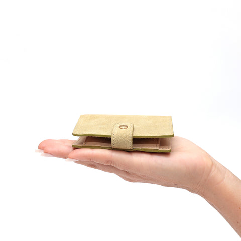 Portafoglio Cara in pelle scamosciata beige prodotto da Pianigiani bags