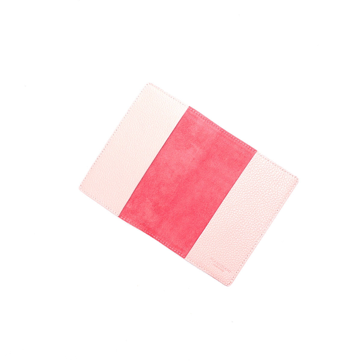 Porta passaporto in pelle martellata rosa,prodotto da Pianigiani Bags.