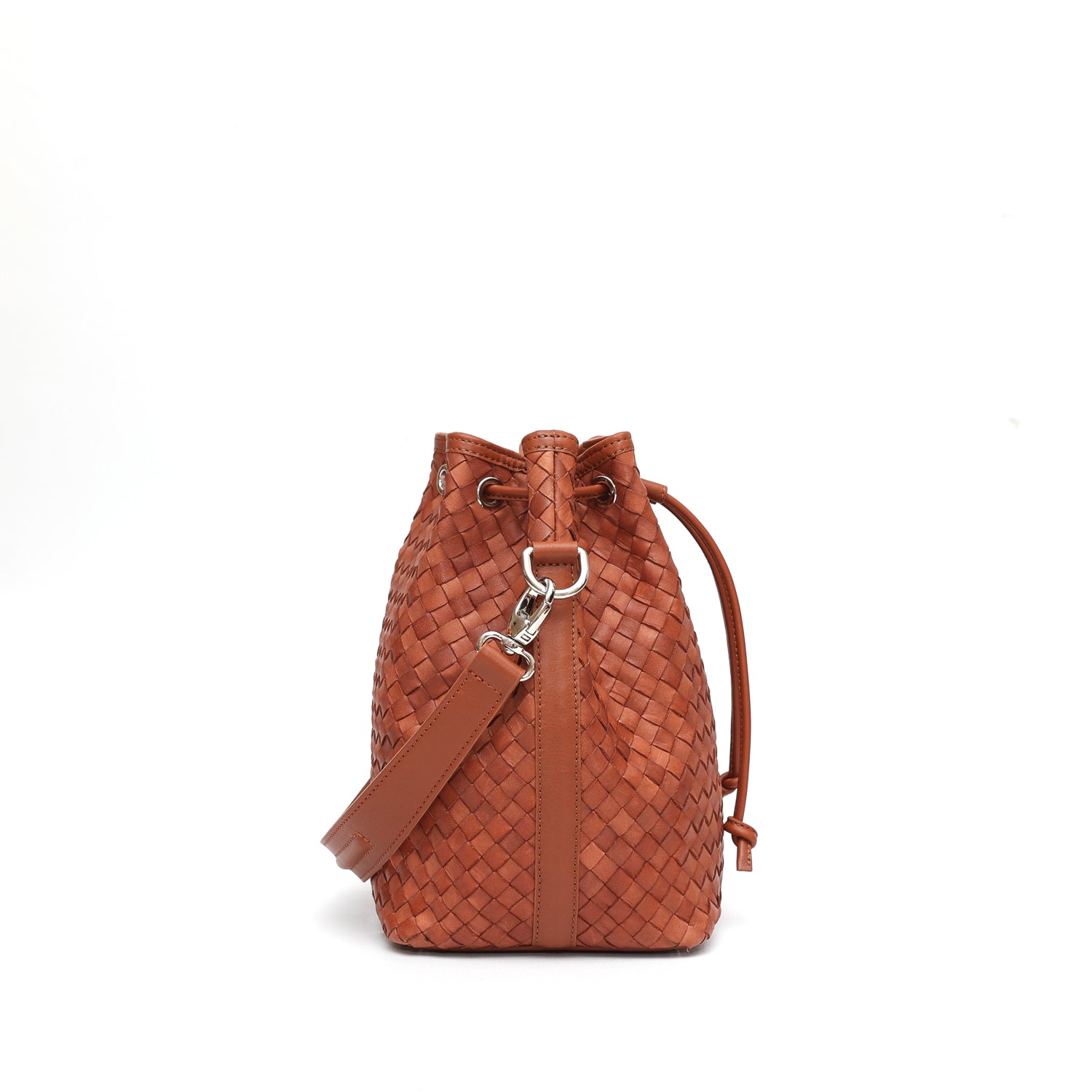 Secchiello piccolo Bianca, borsa a spalla o a mano da donna in pelle intrecciata marrone, realizzata e venduta da Pianigiani Bags