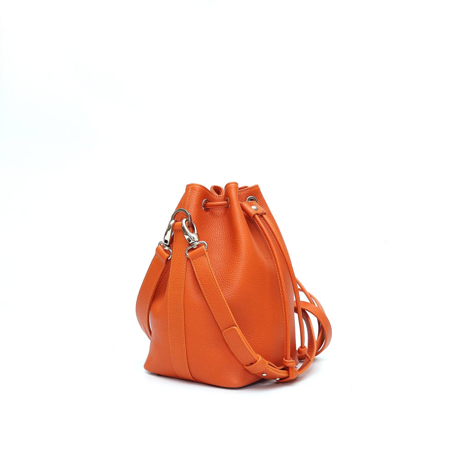 Secchiello piccolo Bianca, borsa a spalla o a mano da donna in pelle martellata arancio, realizzata e venduta da Pianigiani Bags