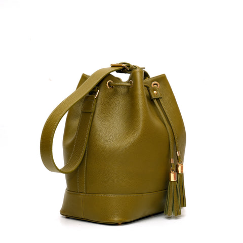 Secchiello Sofia borsa a spalla da donna in pelle martellata verde oliva, realizzata e venduta da Pianigiani Bags