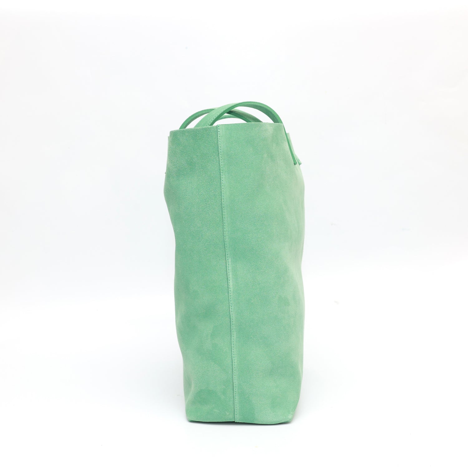 Borsa Soft bag 2.4 in pelle scamosciata verde, si indossa a mano ed ha una tasca interna con zip. Prodotta in Italia da Pianigiani.