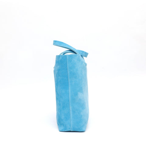 Borsa Soft bag 2.4 piccola in pelle scamosciata denim, si indossa a mano ed ha una tasca interna con zip. Prodotta in Italia da Pianigiani.