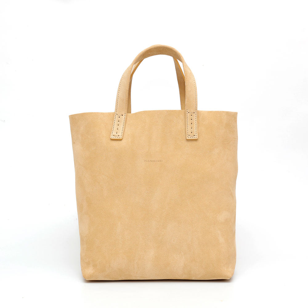 Soft piccola, borsa da donna a mano in pelle scamosciata beige, realizzata artigianalmente da Pianigiani Bags.